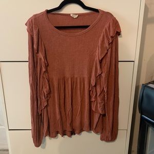 Ruffled long sleeve blouse